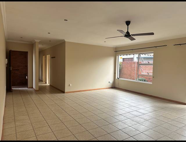 3 BEDROOM TOWNHOUSE FOR SALE IN NEW REDRUTH